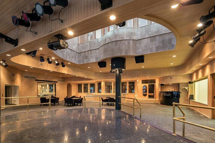 50 Cent's Party Pad