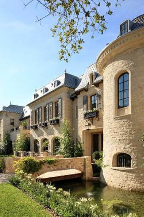 Tom Brady & Gisele Bundchen's Castle Crib