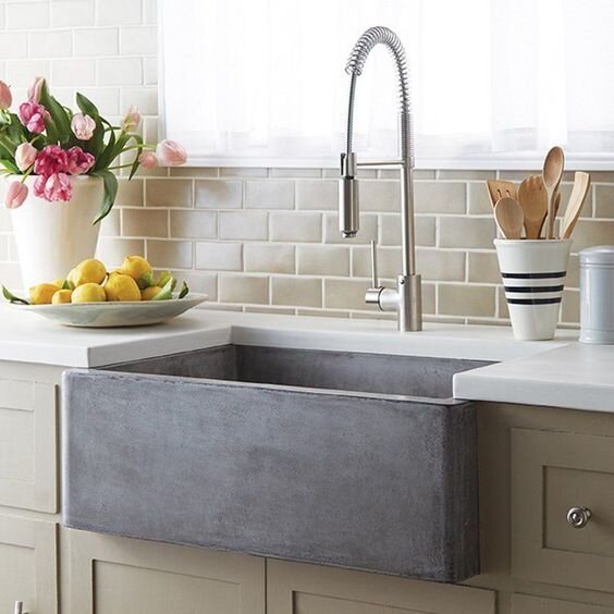 concrete+farmhouse+kitchen+sink